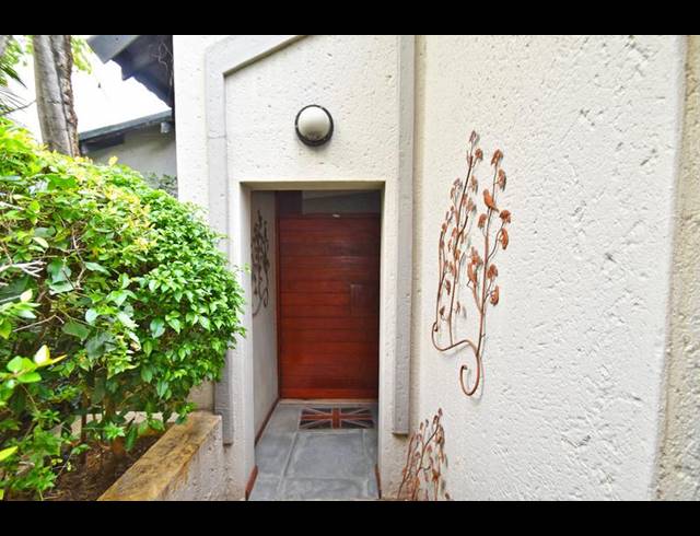 4 BEDROOM HOUSE FOR SALE IN BENMORE GARDENS